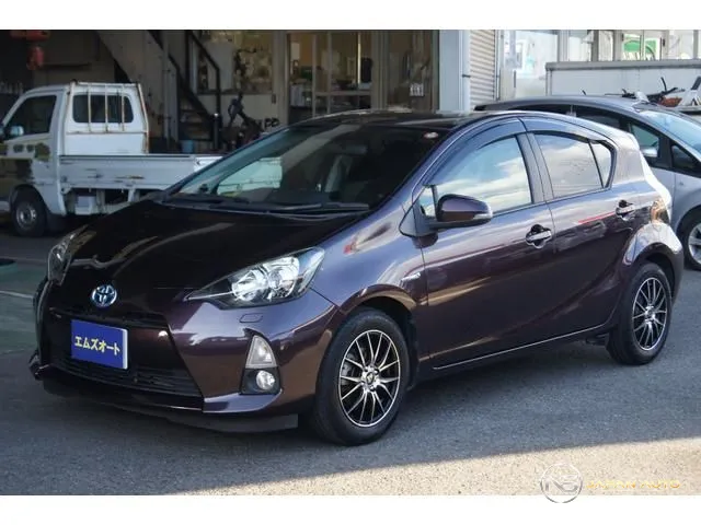 2014 Toyota Aqua G