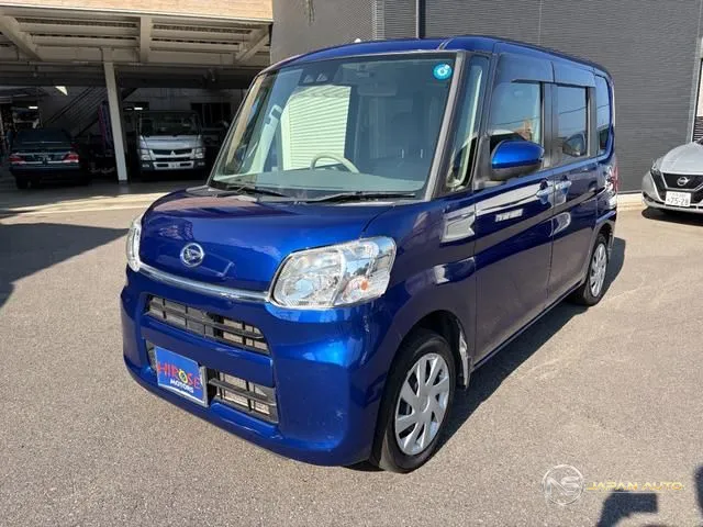 2018 Daihatsu Tanto, photo 1 of 20