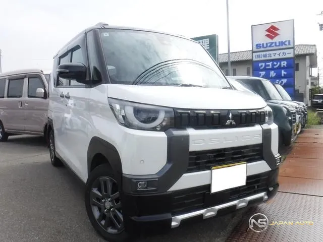 2025 Mitsubishi Delica Mini T Premium