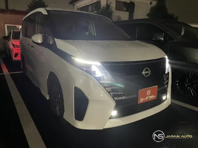 2026 Nissan Serena, photo 1 of 2