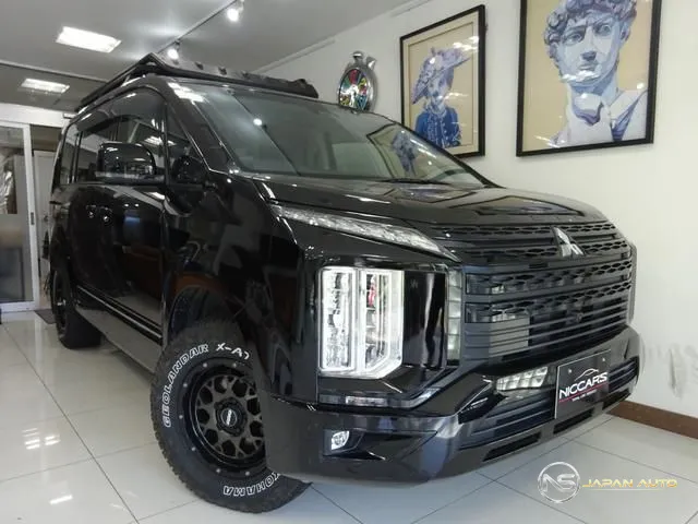 2019 Mitsubishi Delica D:5 All Blacks Edition