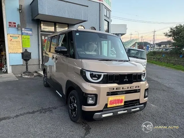 2026 Mitsubishi Delica Mini G Premium Delimaru Package
