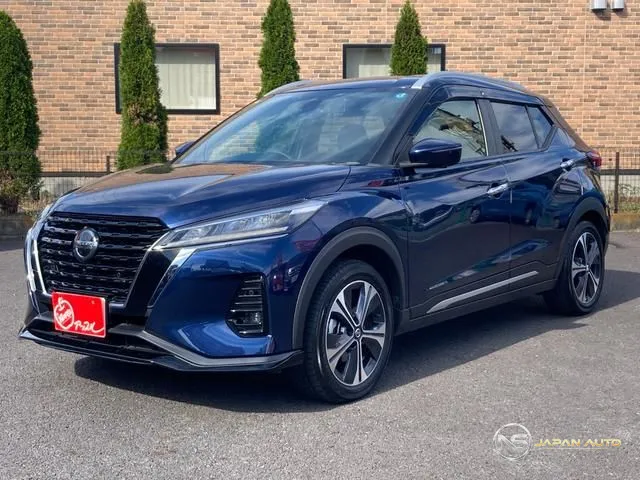 2023 Nissan Kicks X Four