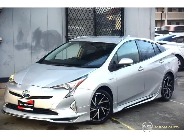 2016 Toyota Prius, photo 1 of 20