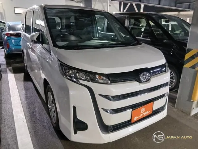 2022 Toyota Noah X