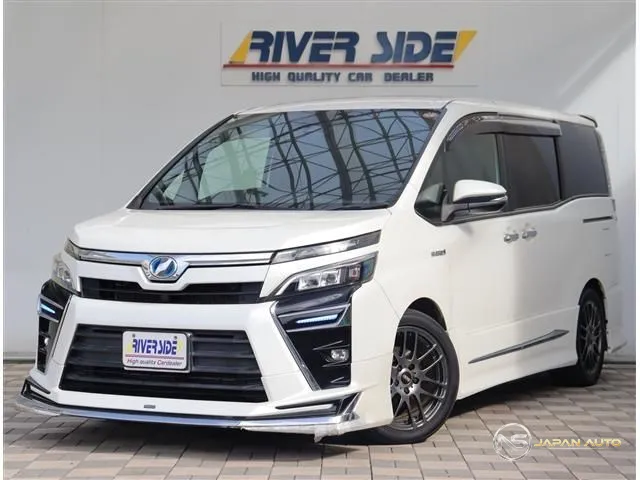 2017 Toyota Voxy Hybrid ZS