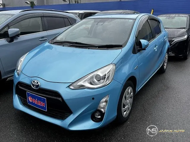 2016 Toyota Aqua G Black Soft Leather Selection