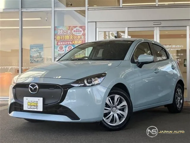 2025 Mazda MAZDA2 15C