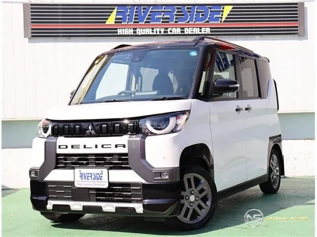 2024 Mitsubishi Delica Mini T Premium