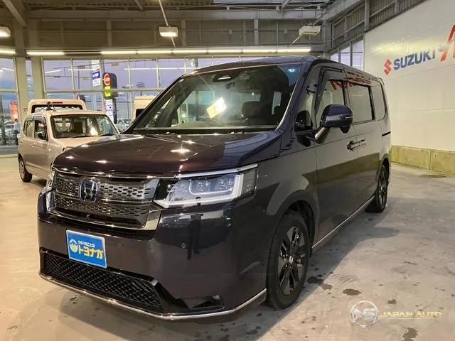 2025 Honda Stepwagon E:hev Spada