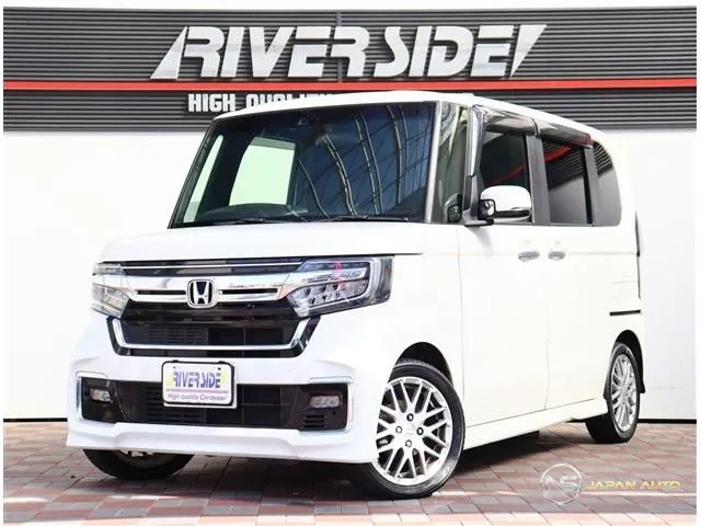 2022 Honda N-Box Custom