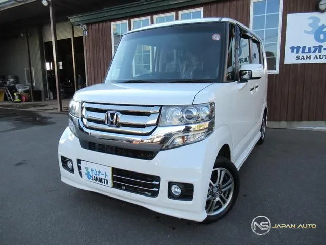 2016 Honda N-Box Custom, photo 1 of 20