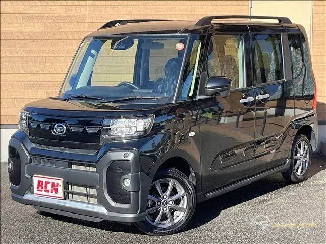 2025 Daihatsu Tanto Fun CR0SS
