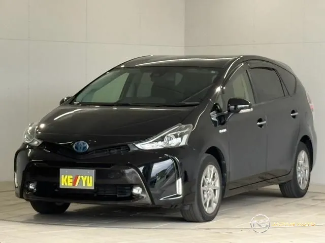 2020 Toyota Prius Alpha S Tune Black II
