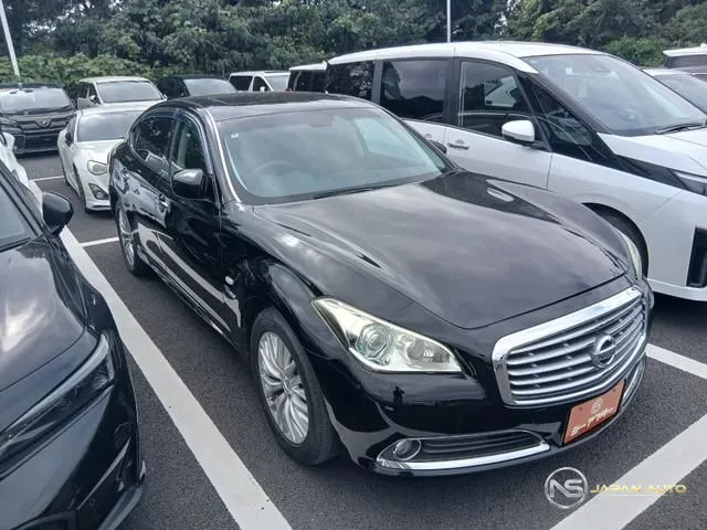 2012 Nissan Cima Hybrid