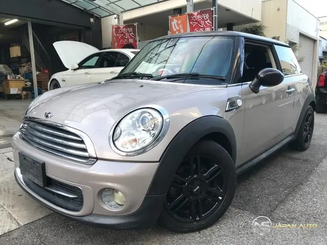 2013 MINI Mini Cooper Baker Street