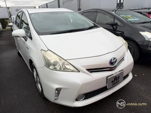 2013 Toyota Prius Alpha S