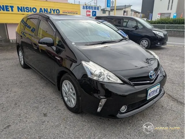 2013 Toyota Prius Alpha S
