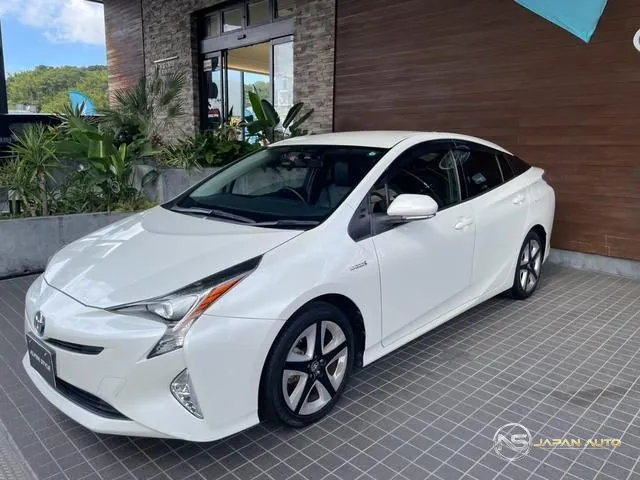 2017 Toyota Prius, photo 1 of 20