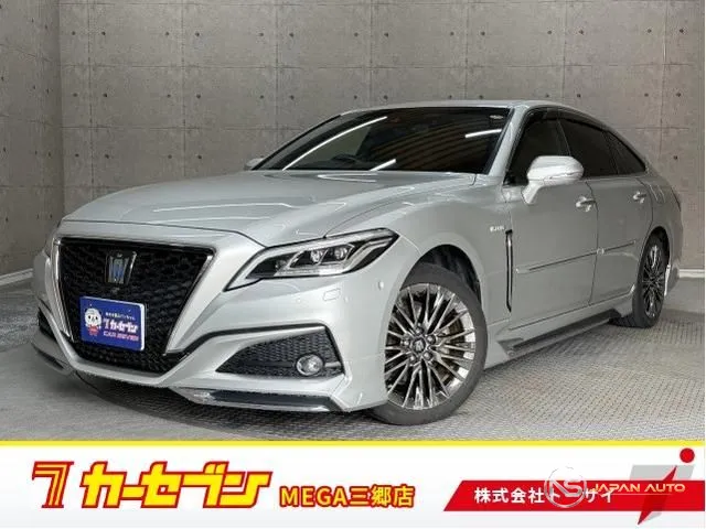 2018 Toyota Crown Hybrid G Executive Four