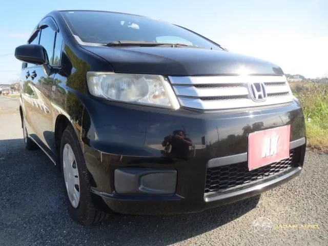 2010 Honda Freed Spike G Just Selection