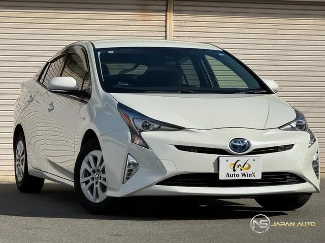 2018 Toyota Prius S Safety Plus