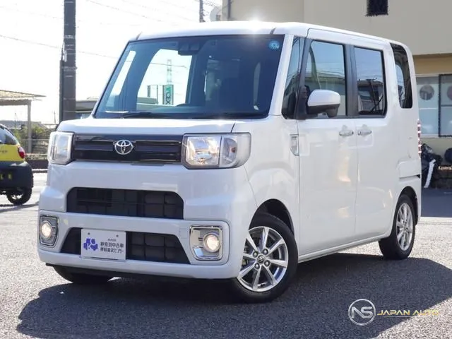 2022 Toyota Pixis Mega L SA III