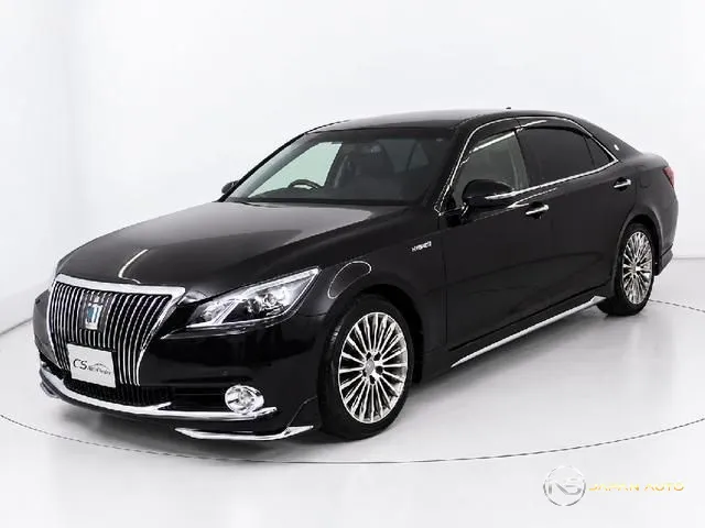 2014 Toyota Crown Majesta F Version
