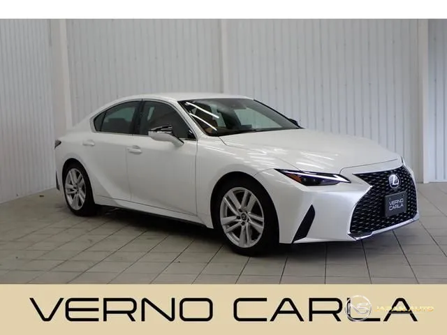 2023 Lexus IS IS300H