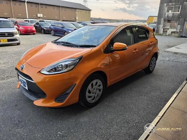 2019 Toyota Aqua, photo 1 of 20
