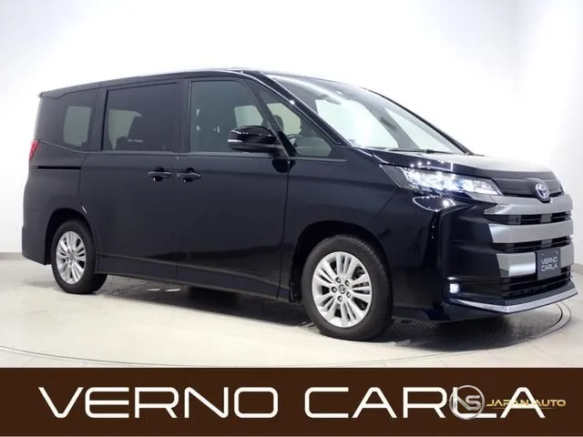 2023 Toyota Noah, photo 1 of 20