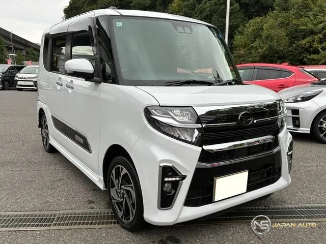 2022 Daihatsu Tanto Custom RS Style Selection